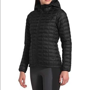 THE NORTH FACE WOMEN’S THERMOBALL™ ECO HOODIE